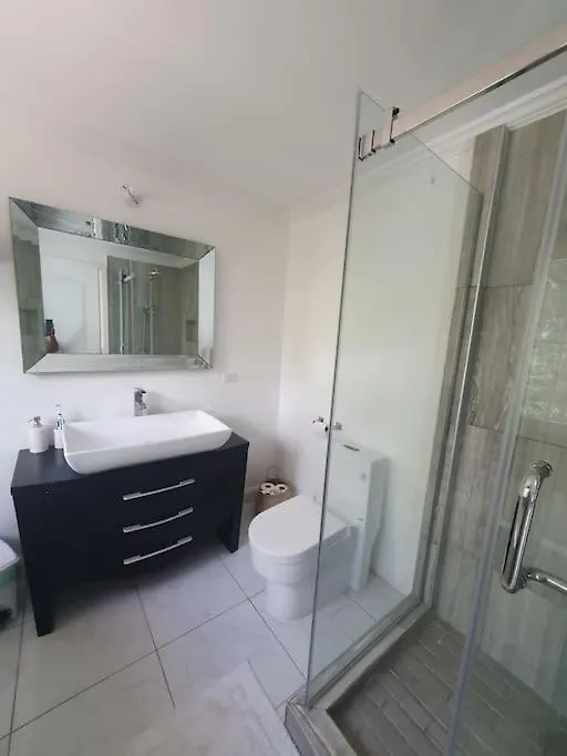 بيت للعطل فيلا Townhouse By The Bay, Little Bay Country Club ,Negril Orange Bay