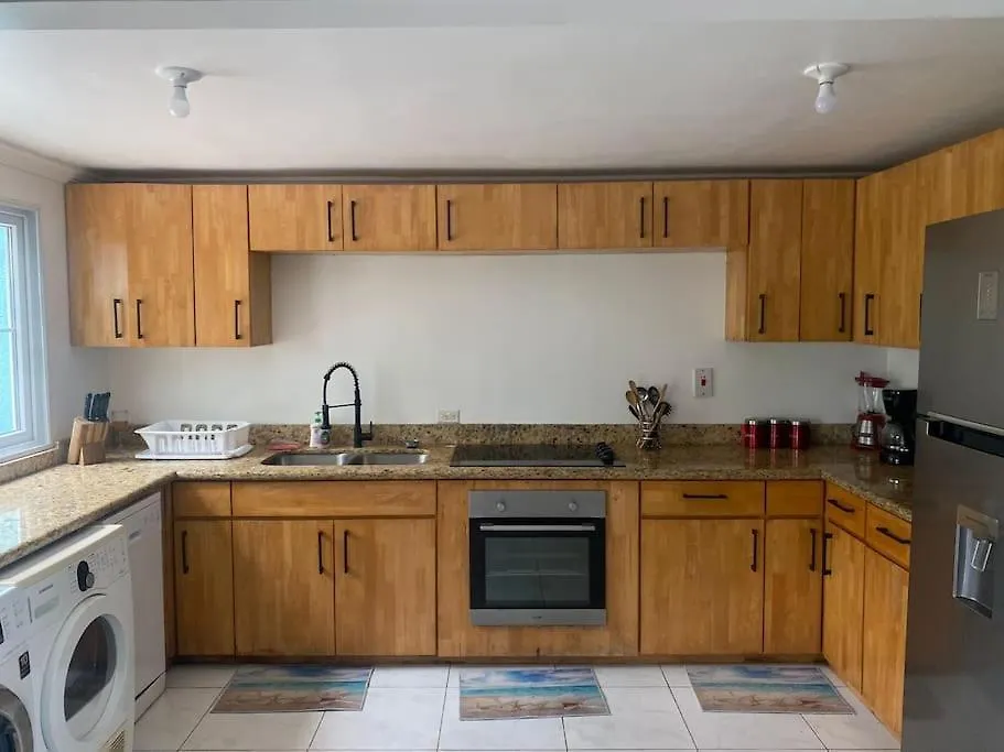 بيت للعطل فيلا Townhouse By The Bay, Little Bay Country Club ,Negril Orange Bay
